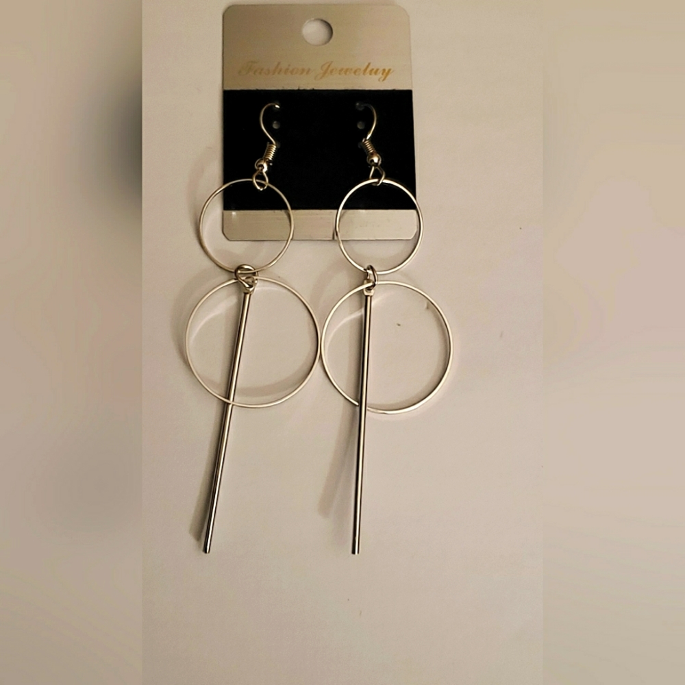 Silver geometric dangling earrings